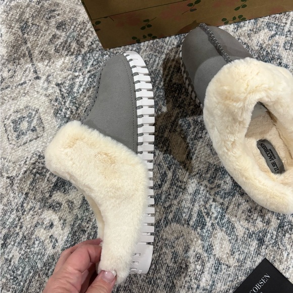 Ilse Jacobsen Cream Shearling Slippers - Picture 7 of 9
